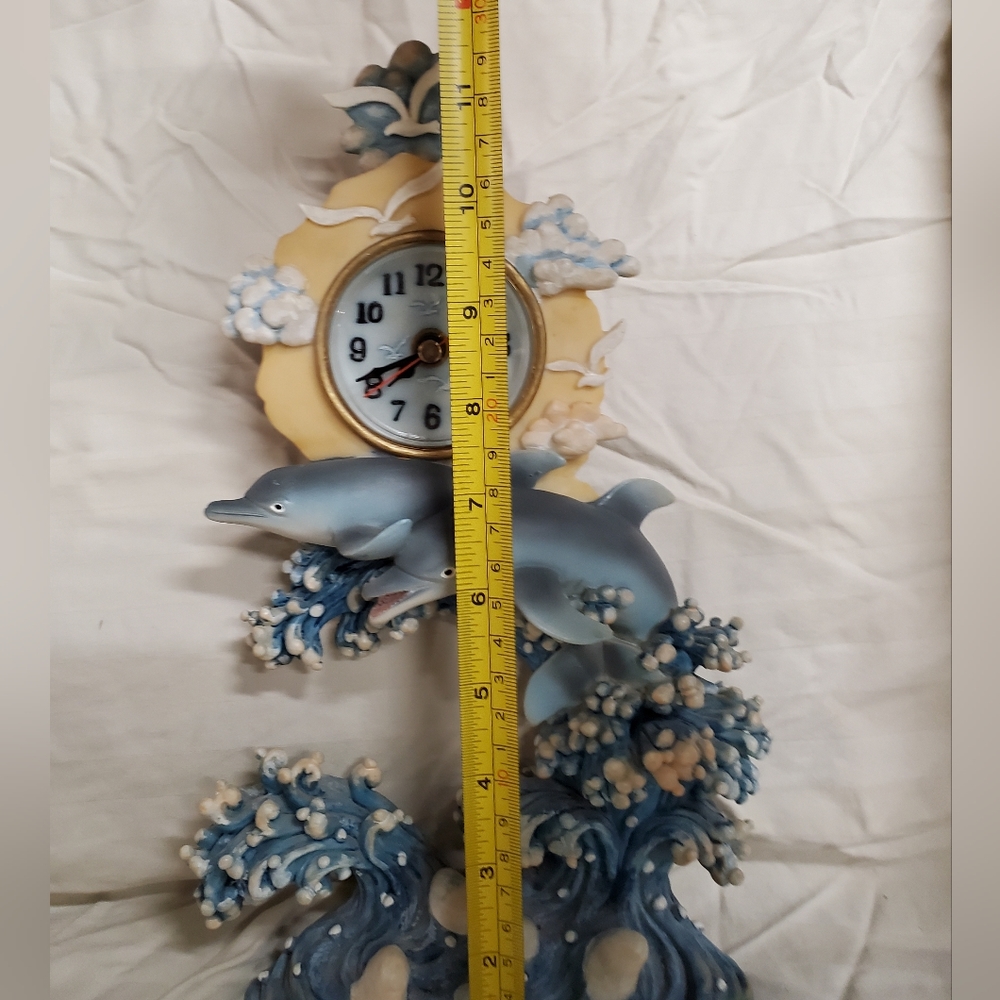 Dolphin clock - Picture 4 of 4